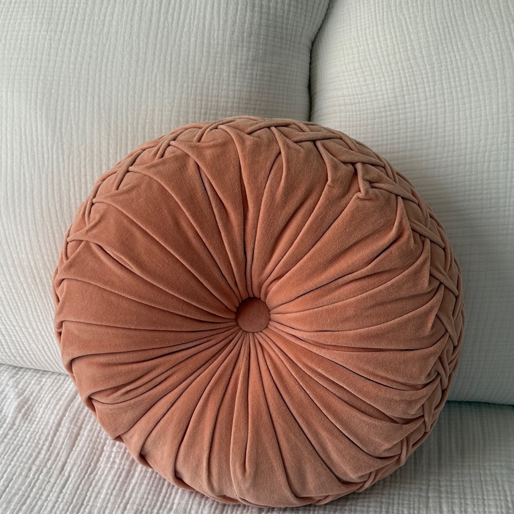 Urban Outfitters Round Velvet Accent Pillow - Dusty Rose